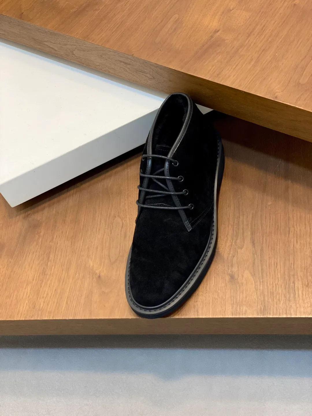 Men's shoes 💰840 Prada/Prada lace-up high-top wool sneakers, top-notch goods, show version, leading counter trial style, Nappa cowhide material, light and breathable, soft and comfortable, unique sports style, genuine leather tongue, full of brand style, lightweight embossed rubber sole, light and about 4CM higher, genuine leather feet, full wool on the inside, great foot feel, with original packaging Size: 39-40-41-42-43-44 (38, 45, 46 customized) leather shoe size